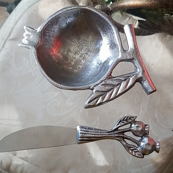 None Other - Silver dish holder and knife